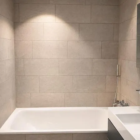 Modern Jungfrau View With Bbq And Ac At Interlaken West Station Appartement Unterseen