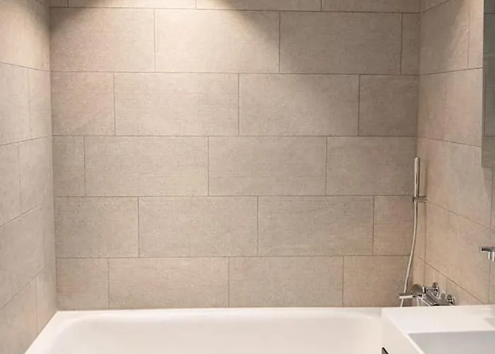 Modern Jungfrau View With Bbq And Ac At Interlaken West Station شقة Unterseen